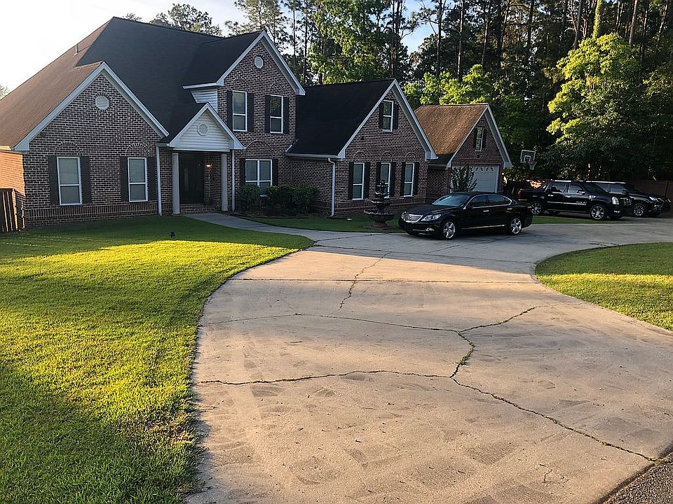 1st image of 109 W Lakeside Dr
