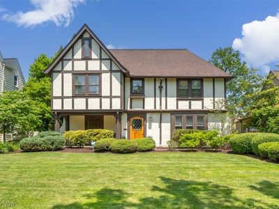 18421 Lynton Rd, Shaker Heights, OH, 44122