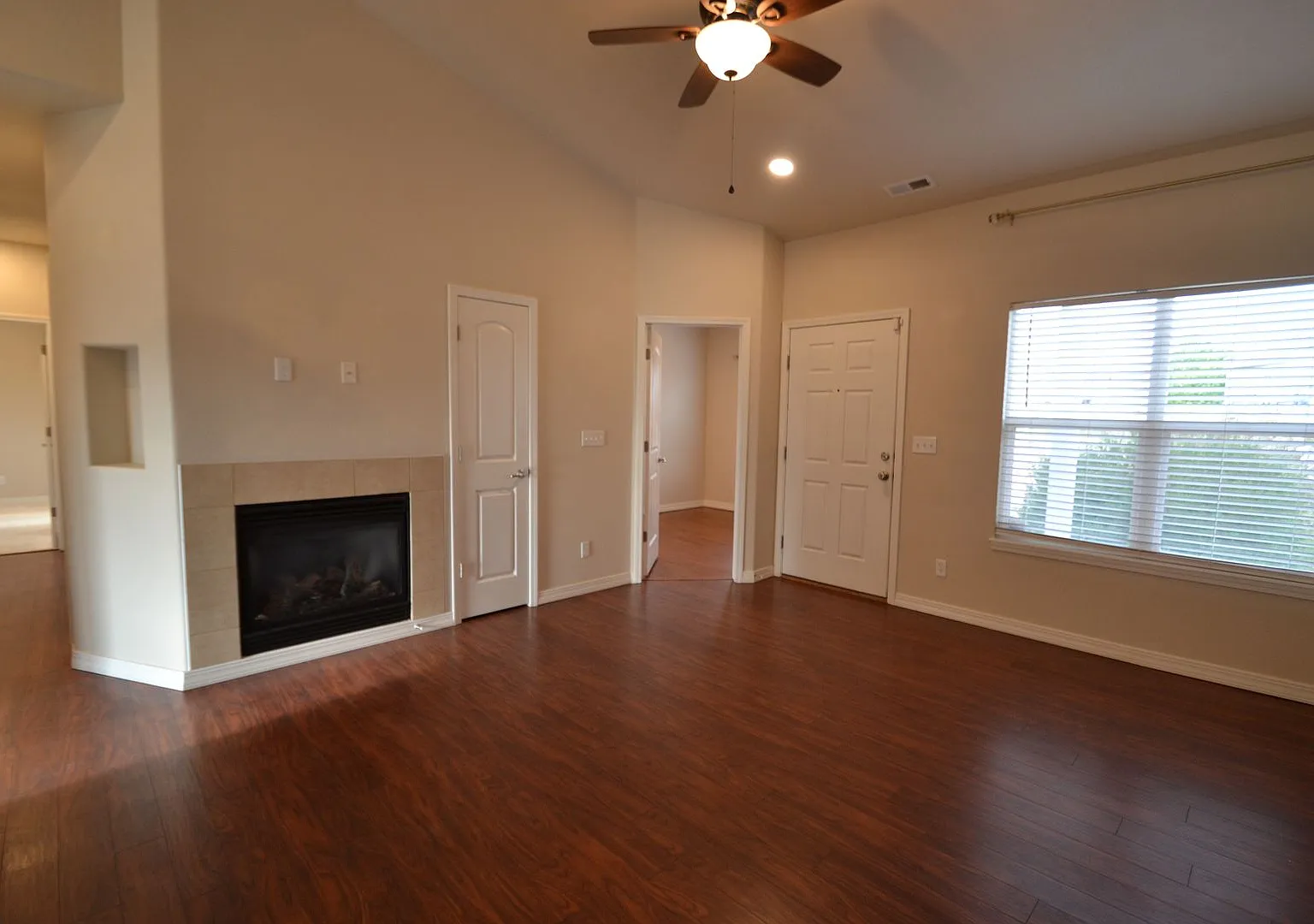 3 Bedroom Ranch with A/C — Photo 3