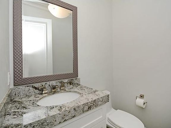 5th image of 2727 NE 14 Street #1