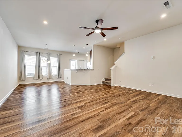 524 Hunters Dance Rd — Photo 4
