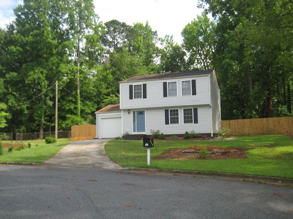 2nd image of 502 Castle Ct