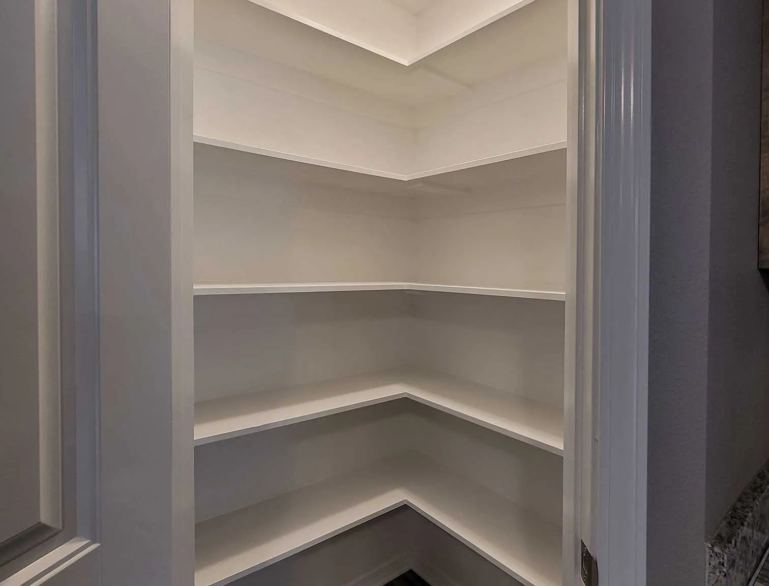 2 bed, 925 sqft, $1,025 — Photo 4