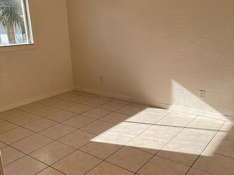 411 N Halifax Ave #204 — Photo 8