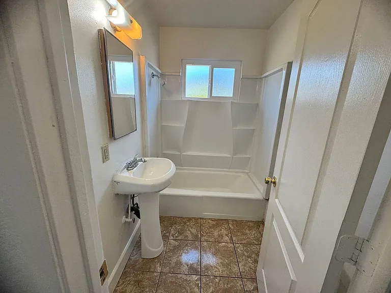 1915 Celeste Ct #A — Photo 23