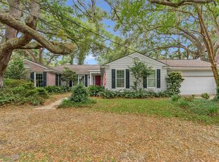 211 Wymberly Rd, Saint Simons Island, GA 31522