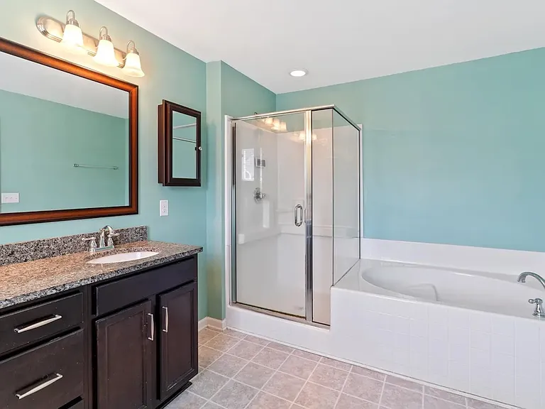 332 Quiet Grove Dr — Photo 16