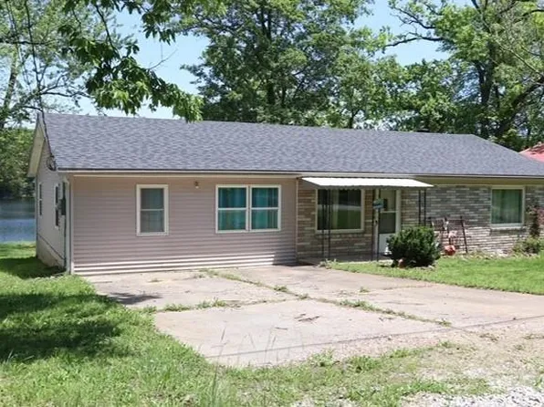 32180 Branch Ave, Warsaw, MO 65355