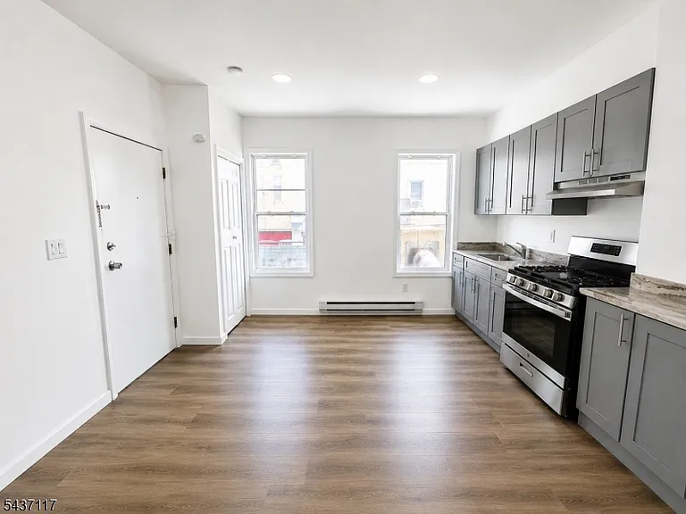 76-78 Market St #2 — Photo 1