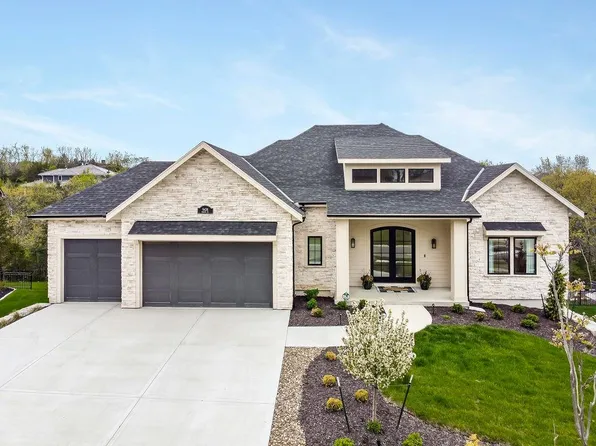 9438 Marion St, Lenexa, KS 66220