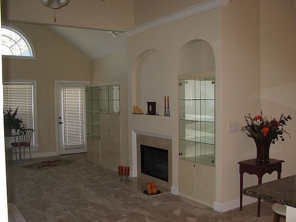 Family Room (View 2)