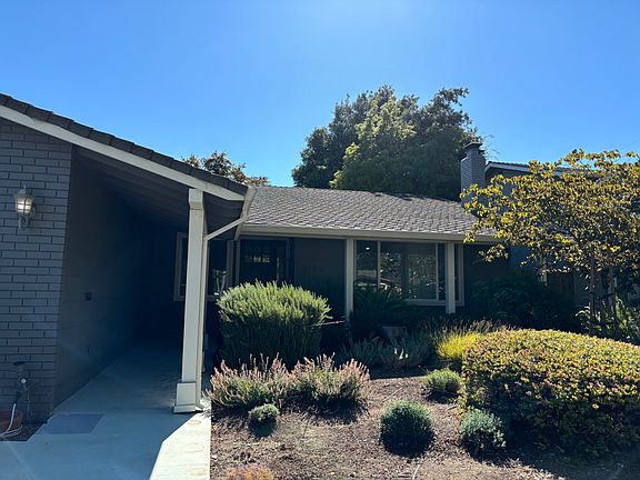 2nd image of 1066 Robbia Dr