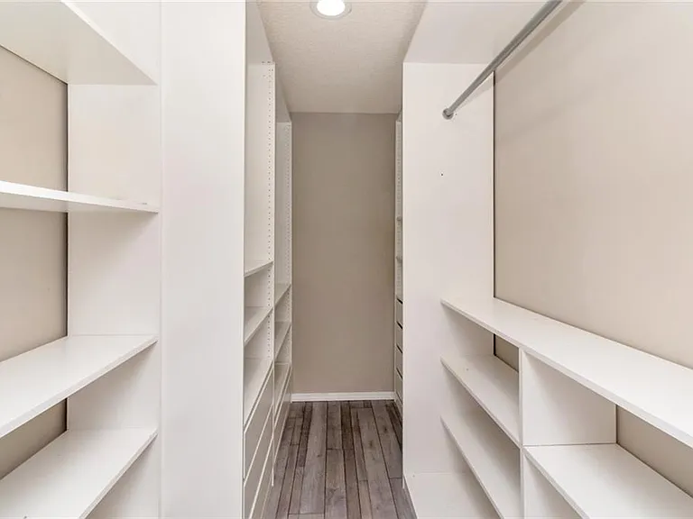 7490 Quency Dr — Photo 27