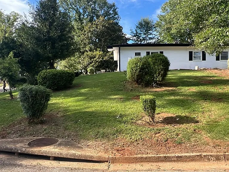 115 Norris Ct — Photo 2