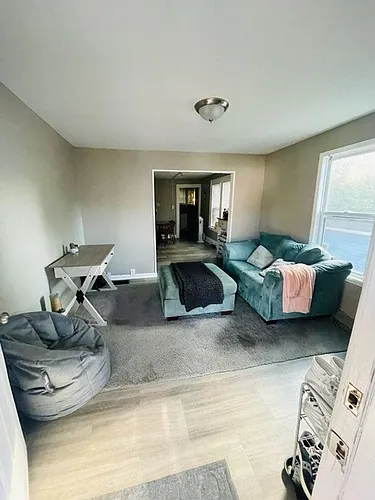 108 1/2 W Filbert St Photo 1