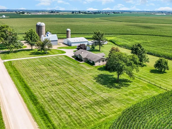 1766 Fernow Rd, Marion, IA 52302