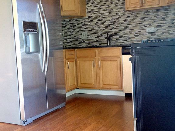 4th image of 3649 N Alder Dr