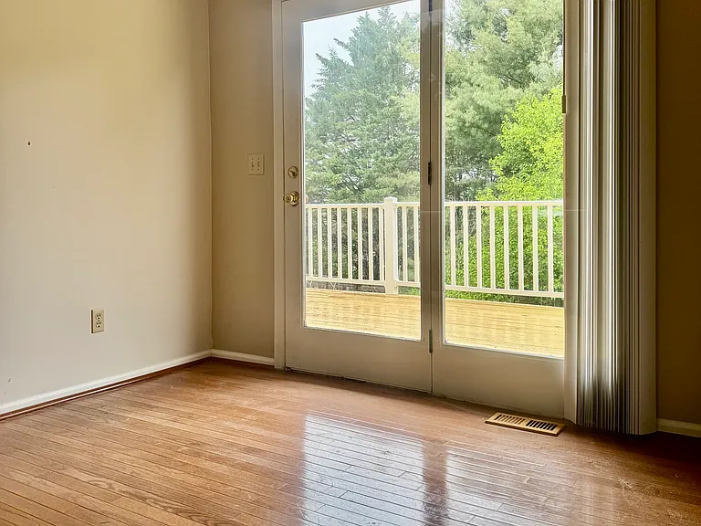 203 Cherokee Dr — Photo 6