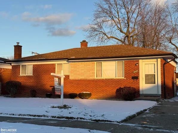 30428 Iroquois Dr, Warren, MI 48088