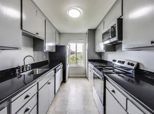 696 Athol Ave APT 301, Oakland, CA 94610