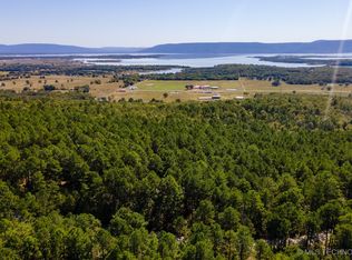 104 SW 235th St, Talihina, OK 74571