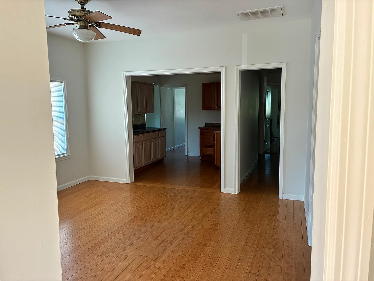 3 bed, 1604 sqft, $2,995 — Photo 3