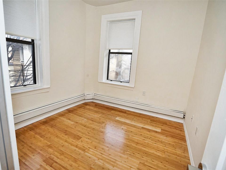 1st image of 3044 Brighton 1st Pl #2