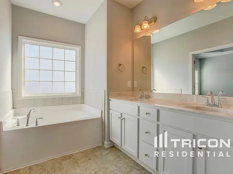 Tricon Spring Hill — Photo 47