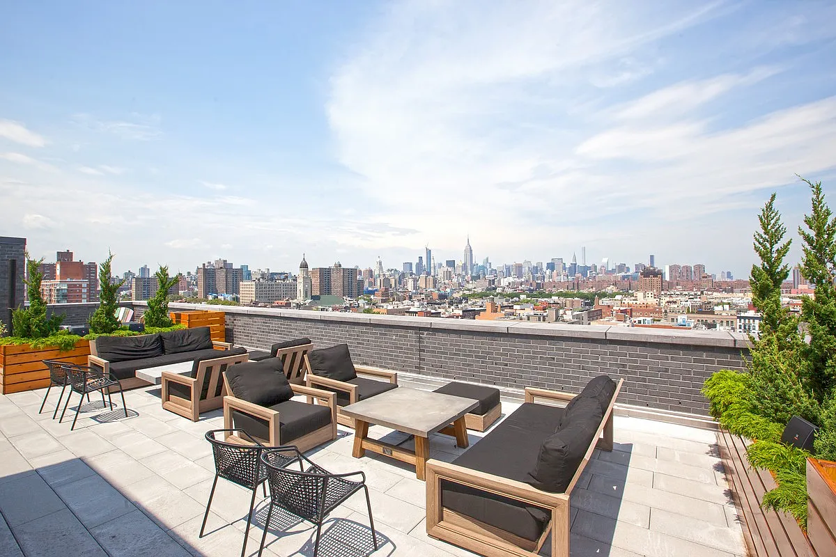 331 East Houston Street — Photo 4