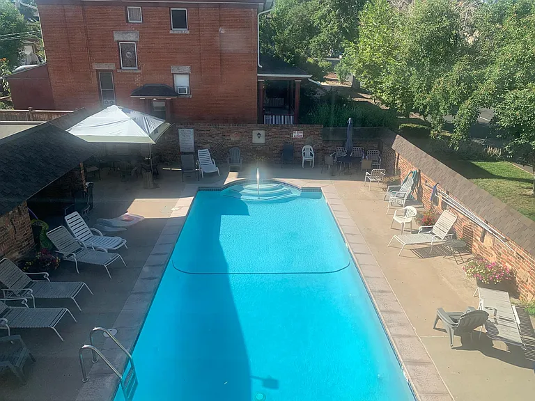 1260 York St #301 — Photo 20