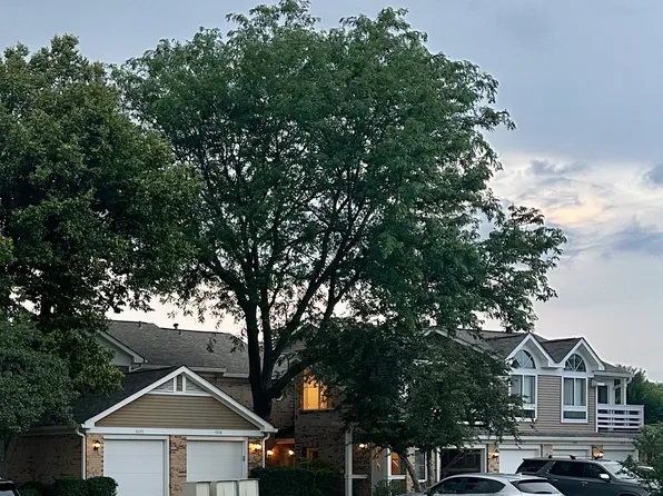 1027 Courtland Dr #1027, Buffalo Grove, IL 60089