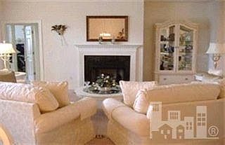 5th image of 1002 Townes Court #72