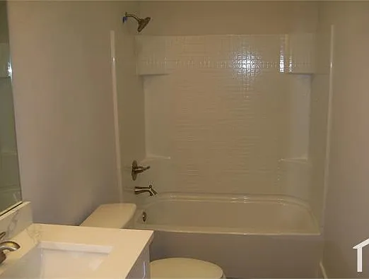 1115 W Johnson St — Photo 6