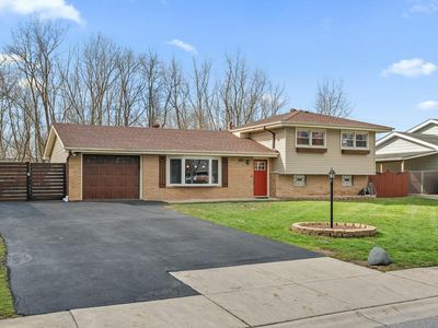 2249 W 60th Dr, Merrillville, IN, 46410