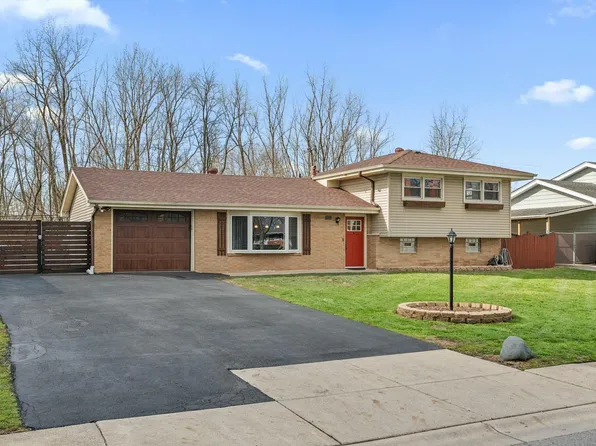 2249 W 60th Dr, Merrillville, IN 46410
