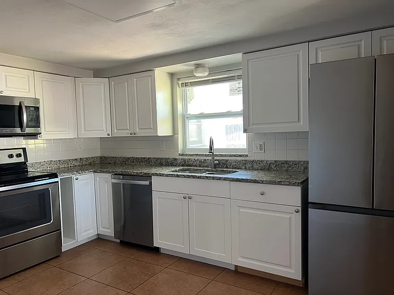 7835 Arbordale Dr — Photo 30