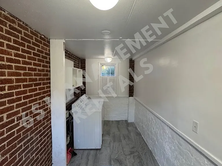 1100 Harrison Ave — Photo 13