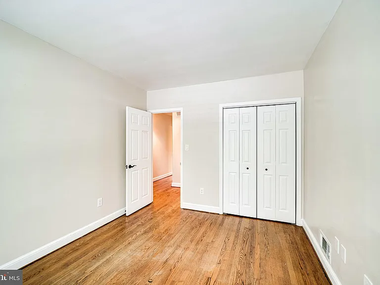 1317 Queen St — Photo 19