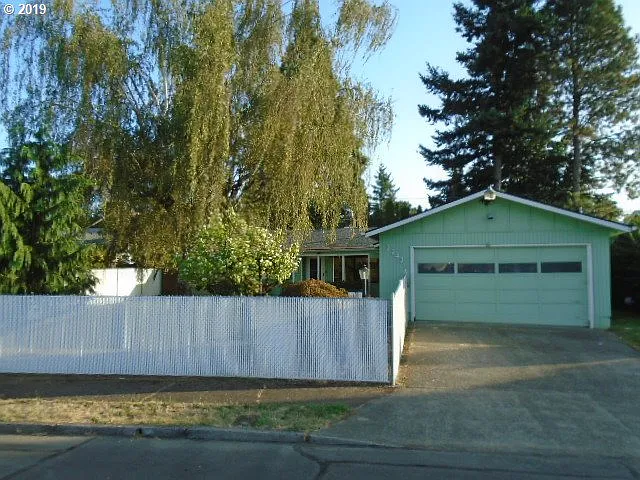1141 NE 193rd Ave photo 1