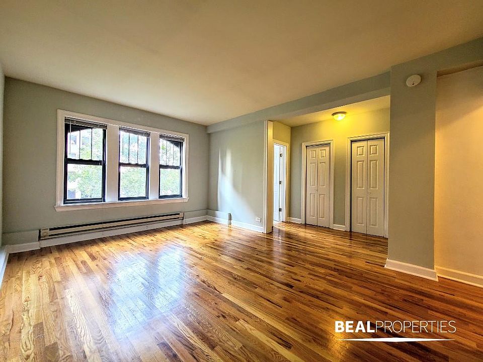 1st image of 1347 N Dearborn St #210