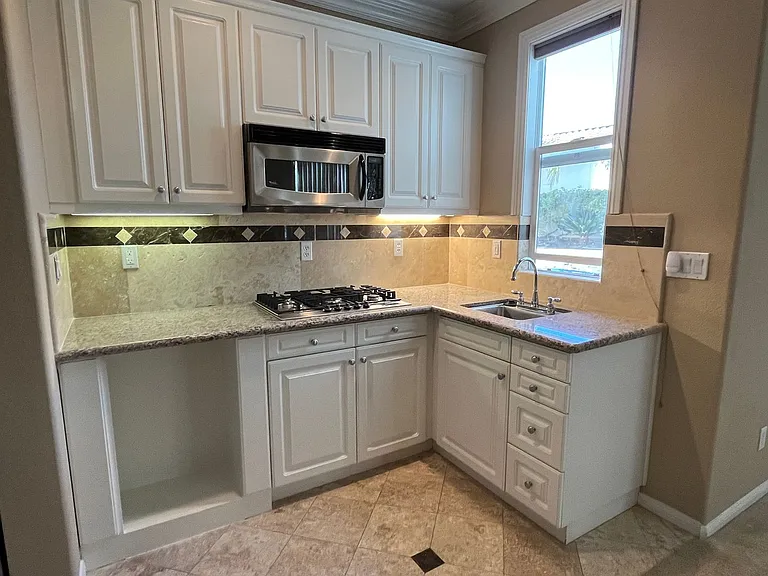 1033 White Alder Ave — Photo 5