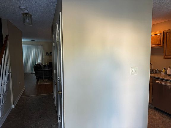 3rd image of 401 The Mews