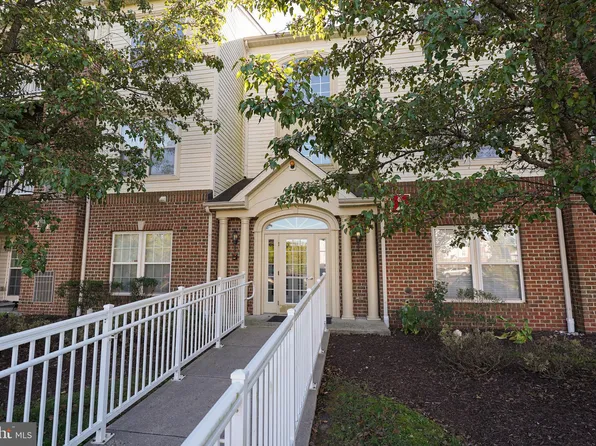 2003 Whispering Ponds Ct APT 1C, Salisbury, MD 21804