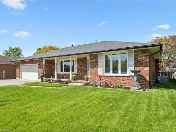 10 Alexander Ave, Tillsonburg, ON N4G 2X9