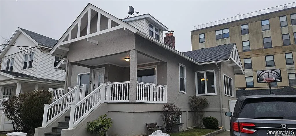 3 bed, 2.5 bath, 1220 sqft, $5,500 — Photo 1