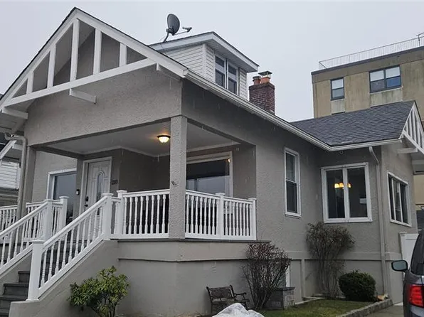 218 W Chester St, Long Beach, NY 11561