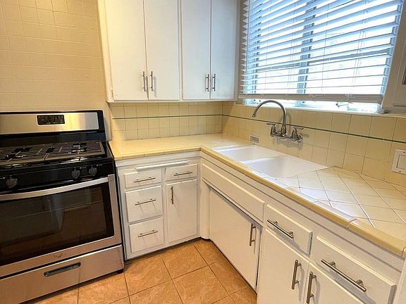 4th image of 6701 Franklin Ave #11244056