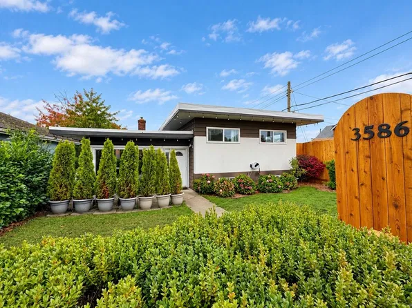 3586 10th Ave, Pt Alberni, BC V9Y 4W2