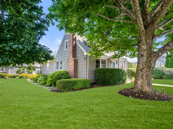 27 Wells Avenue, Stamford, CT 06902