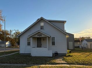 406 8th Ave NE, Independence, IA